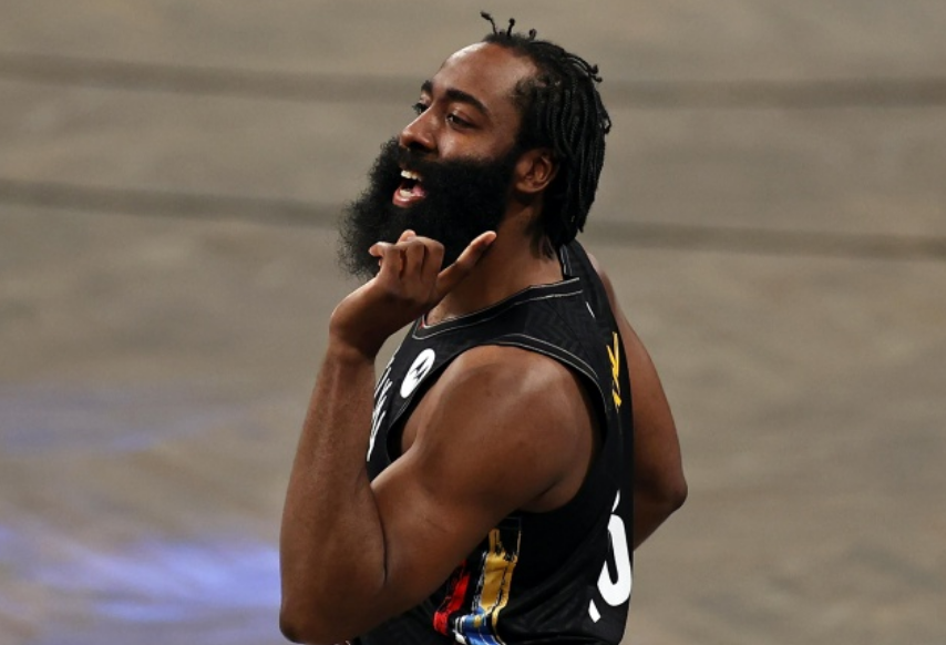 埃因霍温训练开放日，窗口期队长鼓劲引欢呼，亚冠在即，心理建设被强调